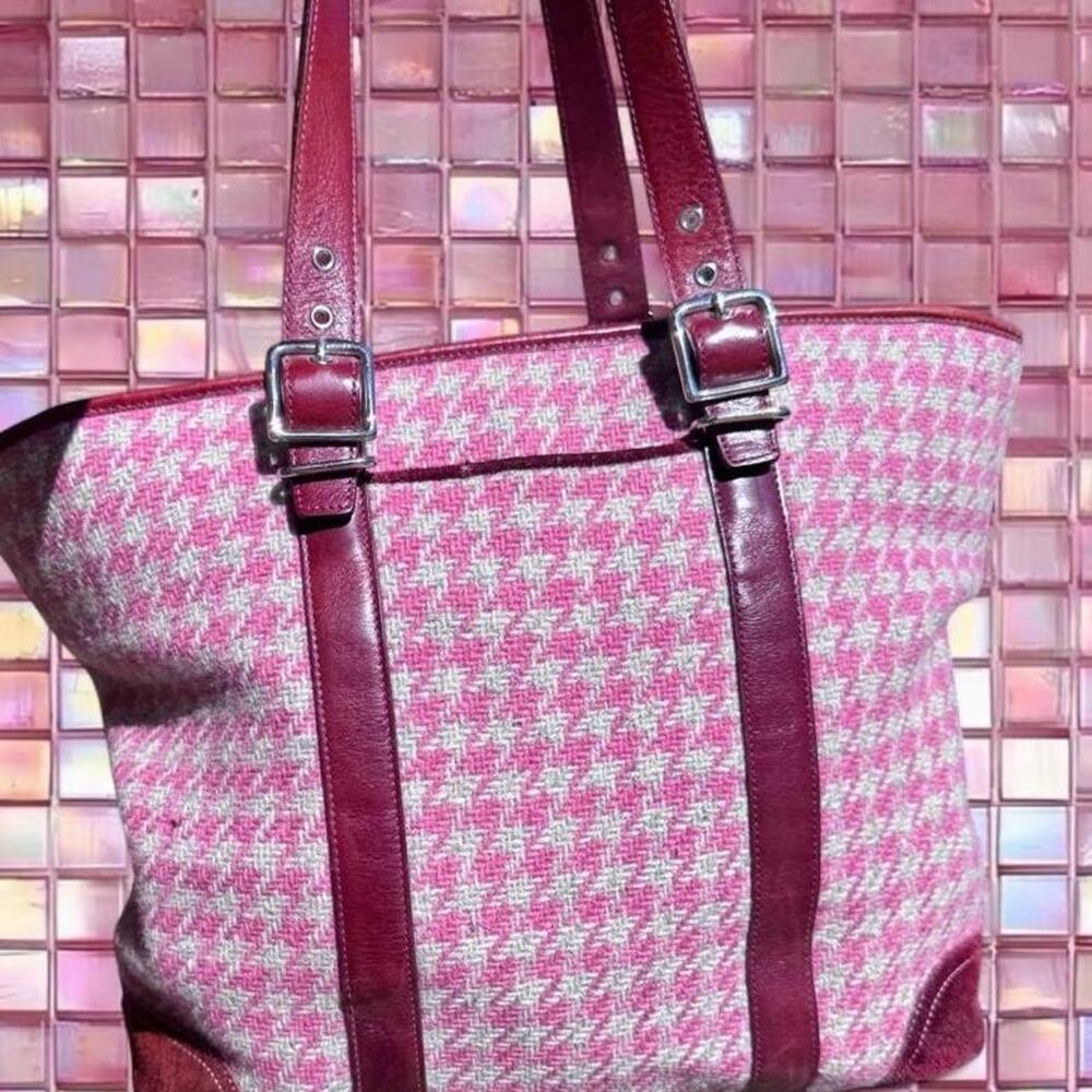 Coach white pink houndstooth - Picture 2 of 8